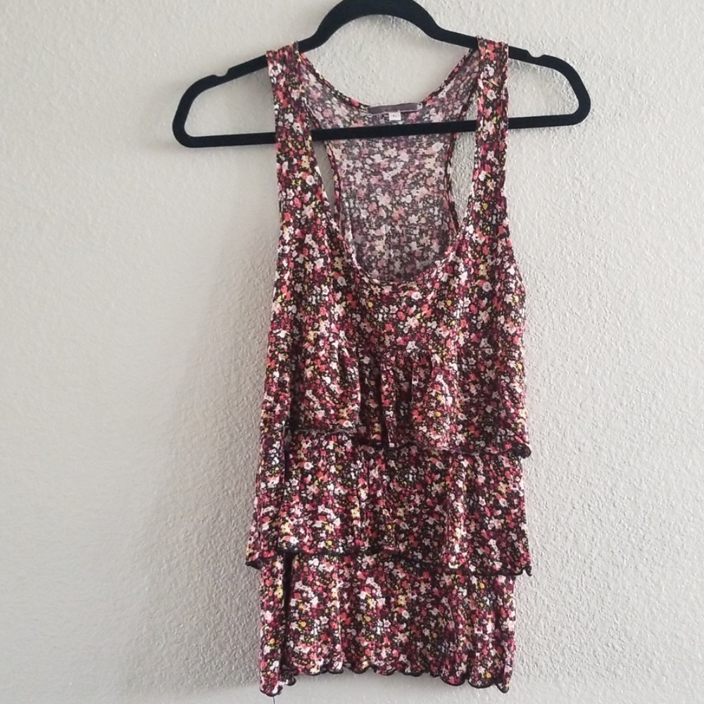 🤩3 for $20🤩 Razorback, layered, floral tank top